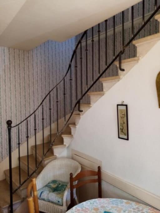 Gite Sous L' Orme Asquins Экстерьер фото