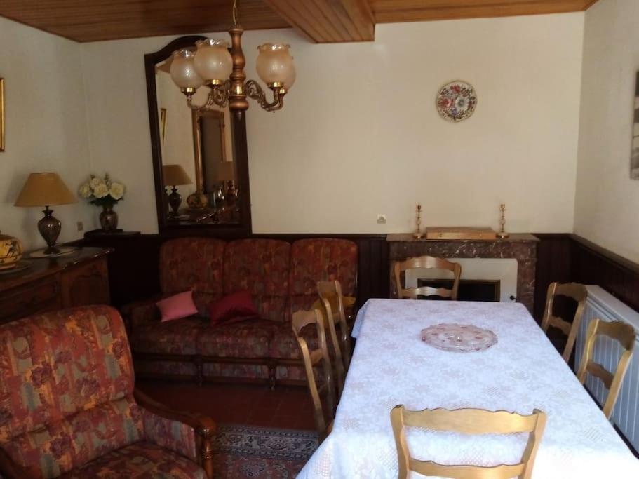 Gite Sous L' Orme Asquins Экстерьер фото